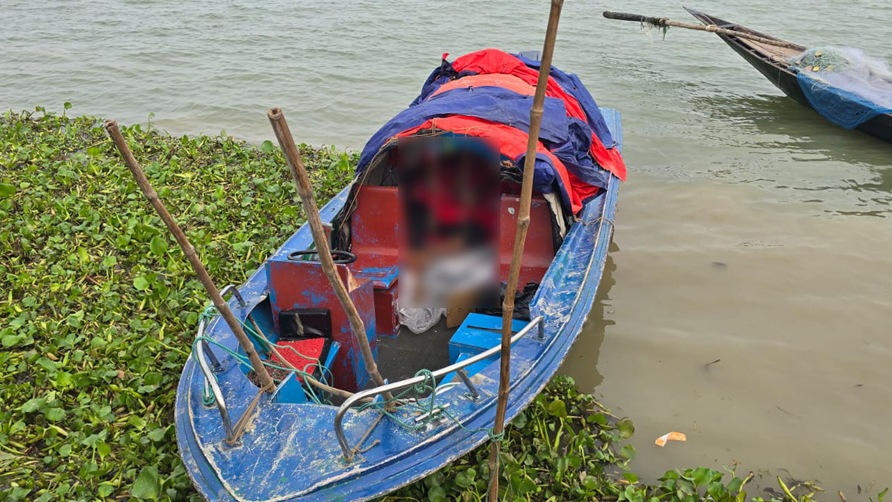 লালপুরে পদ্মা নদীতে স্পিডবোটে মিলল গুলিবিদ্ধ মরদেহ