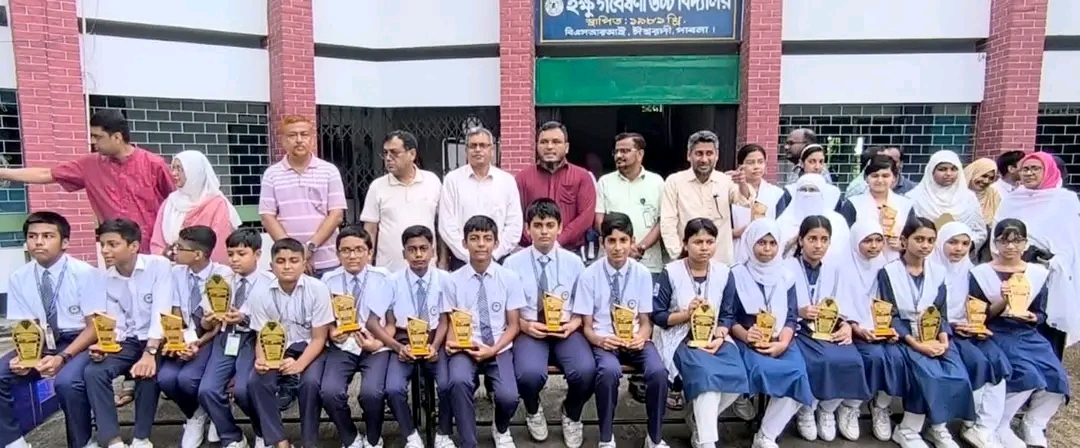 ইক্ষু গবেষণা উচ্চ বিদ্যালয়ে বৃত্তিপ্রাপ্ত কৃতি শিক্ষার্থীদের সংবর্ধনা